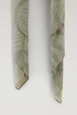Sciarpe|Sciarpe>Woolrich Bandana In Puro Cotone Con Stampa Tinta In Capo Sage Flower