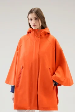 Giacche>Woolrich Cappa In Nylon High Tech Con Cappuccio Koi