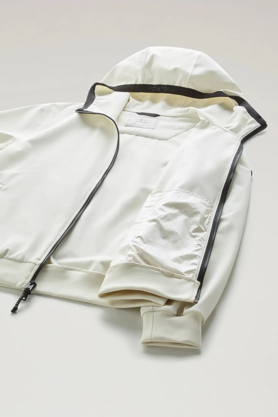 Felpe>Woolrich Felpa In Softshell Con Cappuccio Stone