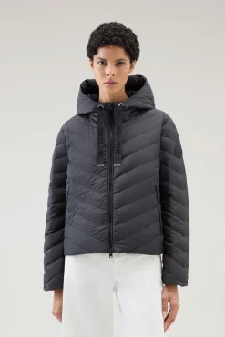 Piumini leggeri>Woolrich Giacca In Microfibra Con Trapuntatura Chevron E Cappuccio Black