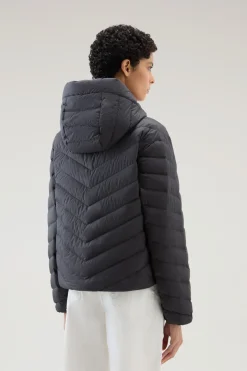 Piumini leggeri><noscript><img width=