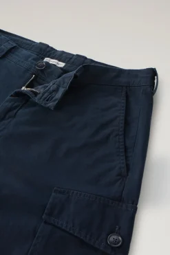 Pantaloni e pantaloncini><noscript><img width=