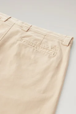Pantaloni e pantaloncini><noscript><img width=