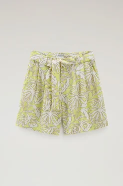 Pantaloni e pantaloncini><noscript><img width=