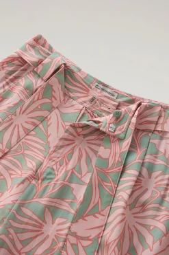 Pantaloni e pantaloncini><noscript><img width=
