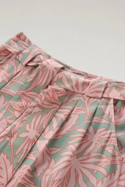 Pantaloni e pantaloncini><noscript><img width=