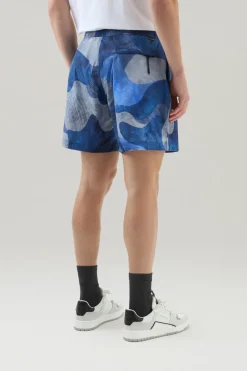 Pantaloni e pantaloncini><noscript><img width=