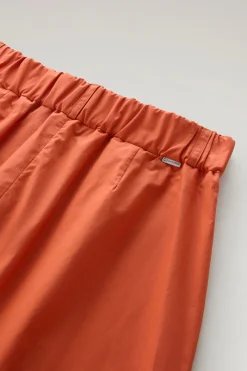 Pantaloni e pantaloncini><noscript><img width=