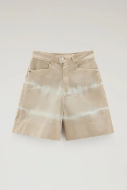 Pantaloni e pantaloncini><noscript><img width=
