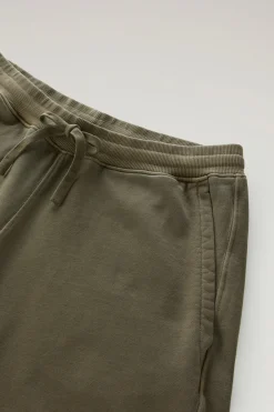 Pantaloni e pantaloncini><noscript><img width=
