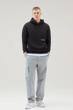 Pantaloni e pantaloncini>Woolrich Pantaloni Cargo Tinti In Capo In Gabardina Di Puro Cotone Mineral Grey