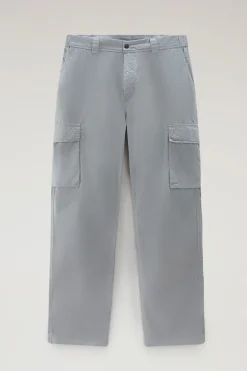 Pantaloni e pantaloncini><noscript><img width=