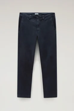 Pantaloni e pantaloncini><noscript><img width=