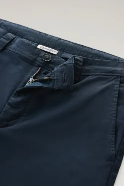 Pantaloni e pantaloncini><noscript><img width=