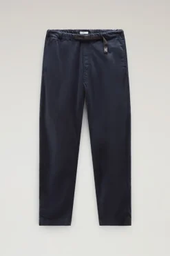 Pantaloni e pantaloncini><noscript><img width=