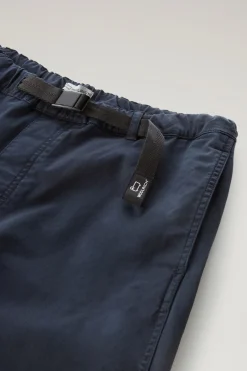 Pantaloni e pantaloncini><noscript><img width=