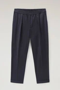 Pantaloni e pantaloncini><noscript><img width=