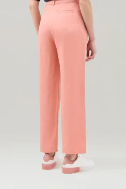 Pantaloni e pantaloncini><noscript><img width=
