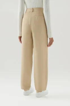 Pantaloni e pantaloncini><noscript><img width=