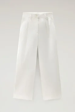 Pantaloni e pantaloncini><noscript><img width=