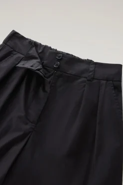 Pantaloni e pantaloncini><noscript><img width=