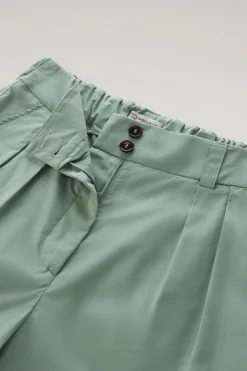 Pantaloni e pantaloncini><noscript><img width=