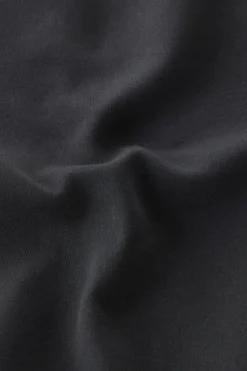 Pantaloni e pantaloncini><noscript><img width=