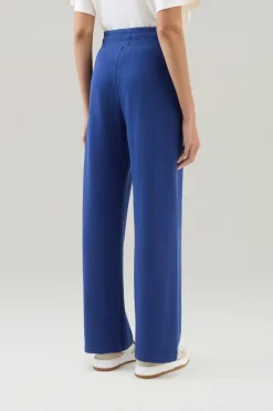 Pantaloni e pantaloncini><noscript><img width=