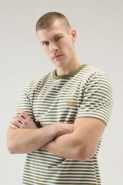 T-shirt><noscript><img width=