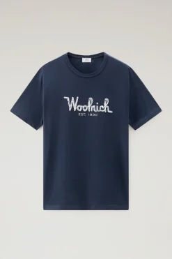 T-shirt><noscript><img width=