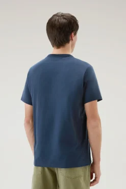 T-shirt><noscript><img width=